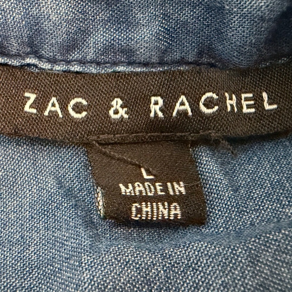 Zac & Rachel Women's L Blue Lyocell Button Down Shirt Sharkbite Hem Blouse 1081 - Picture 3 of 6
